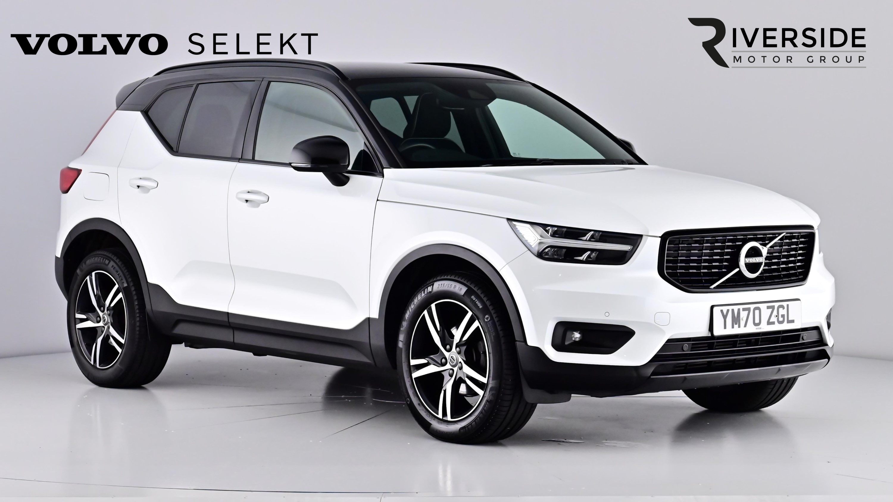 Main listing image - Volvo XC40