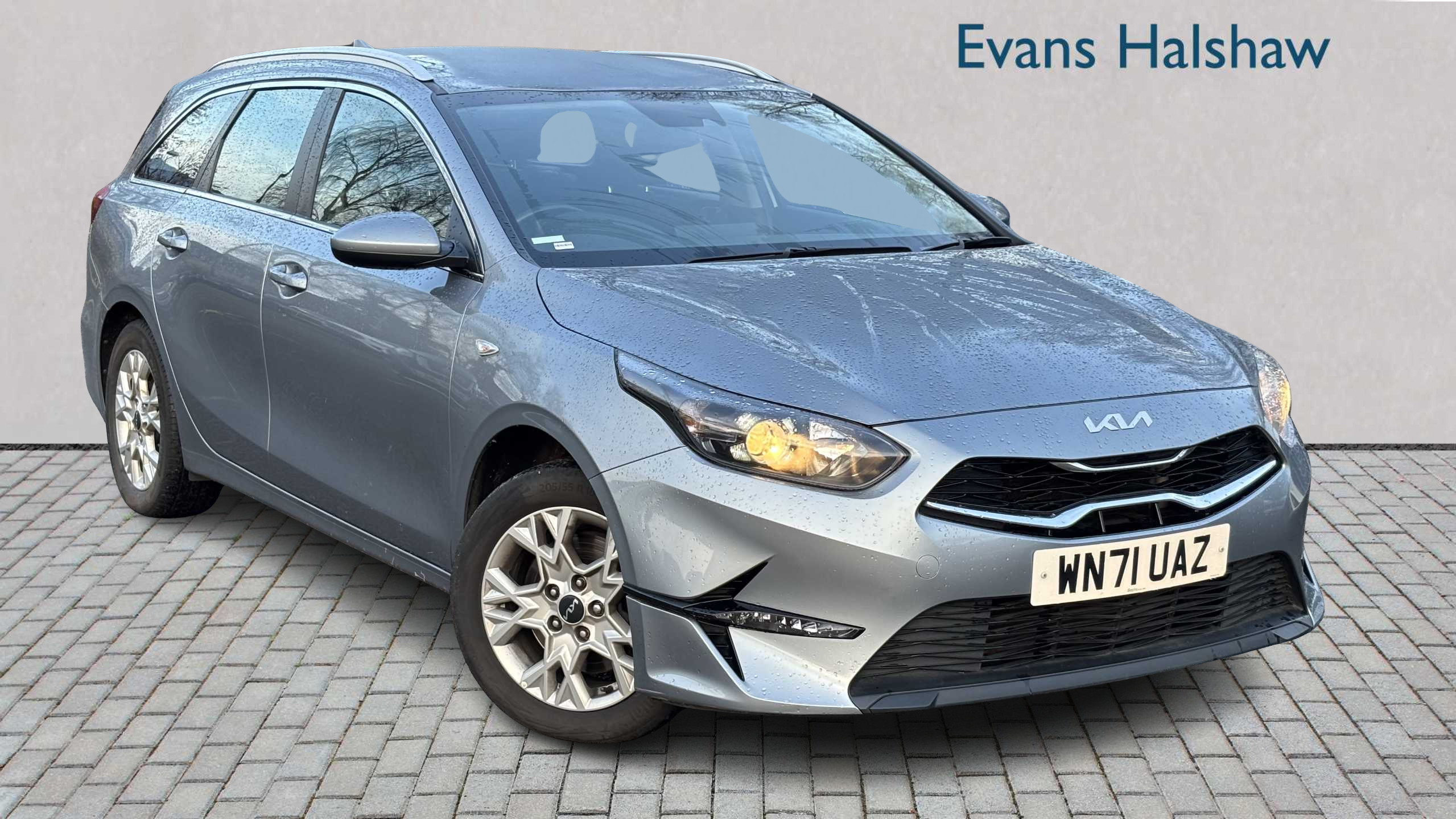 Main listing image - Kia Ceed SW