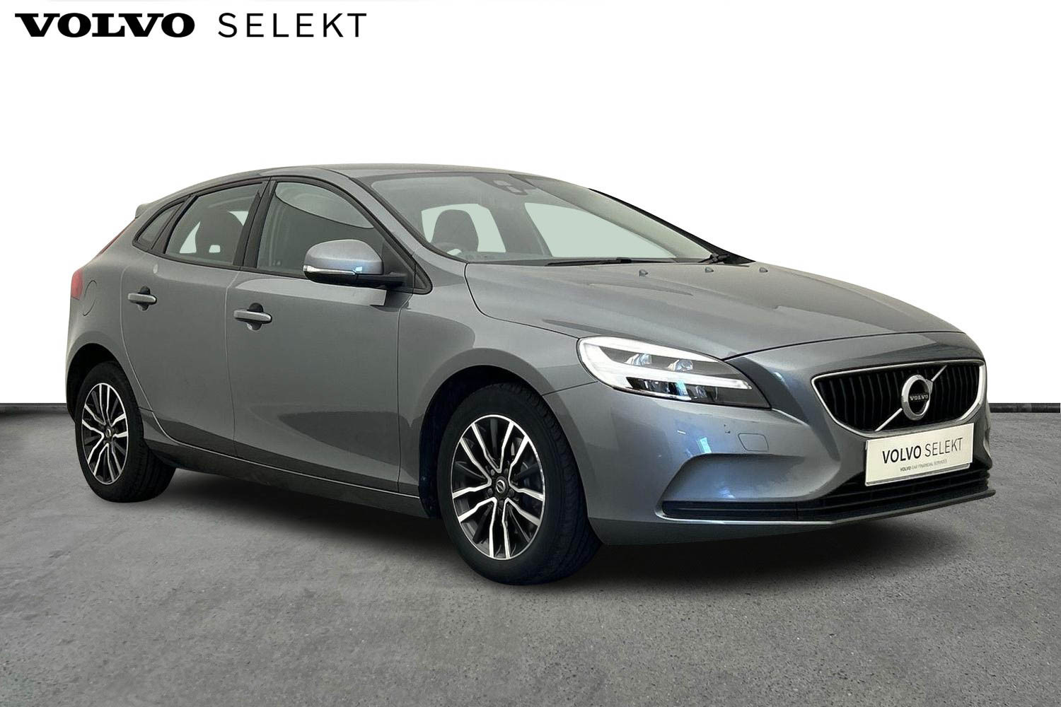 Main listing image - Volvo V40