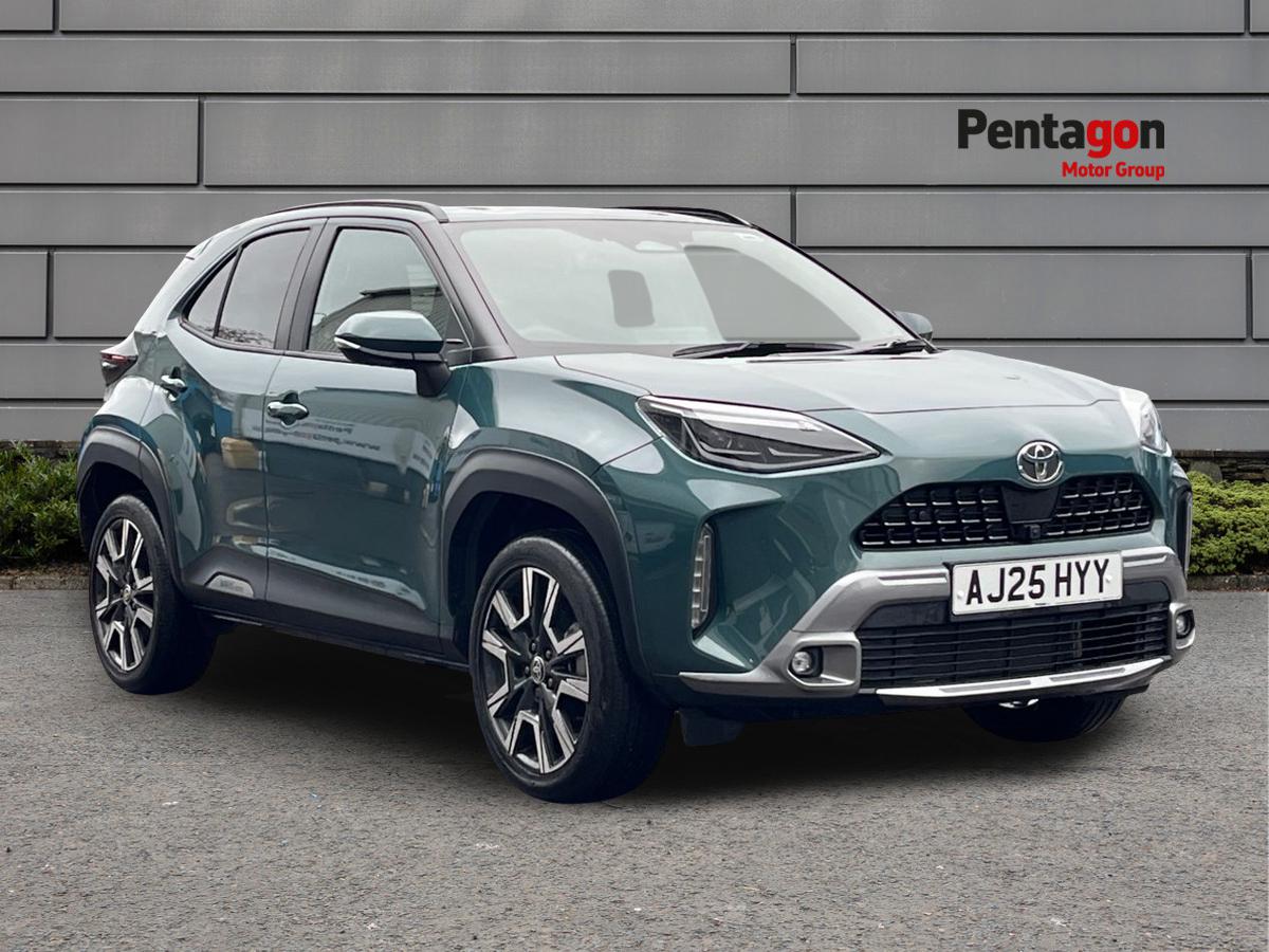 Main listing image - Toyota Yaris Cross