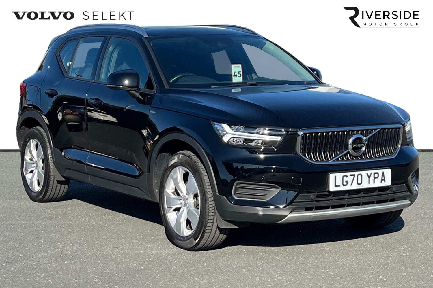 Main listing image - Volvo XC40