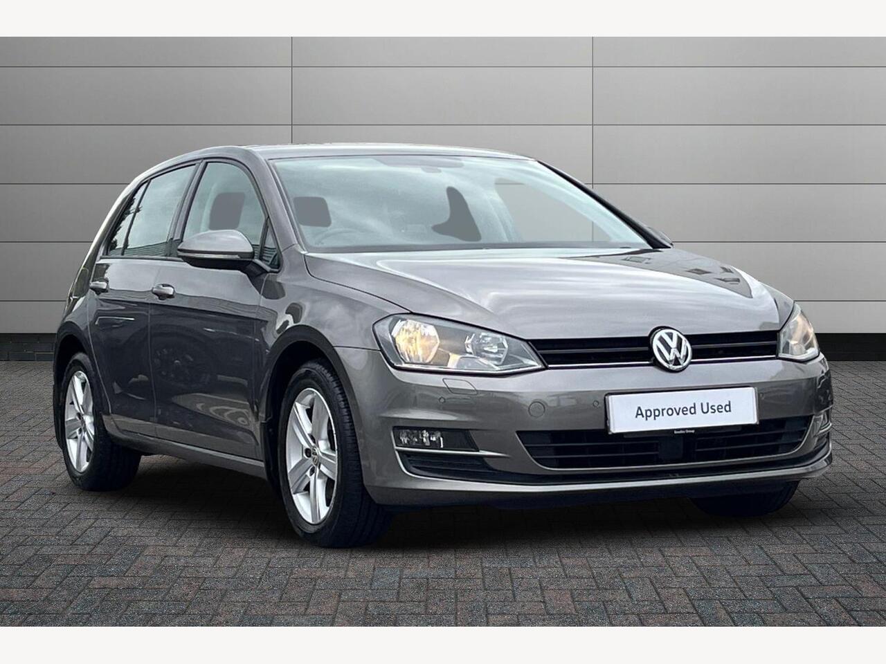 Main listing image - Volkswagen Golf