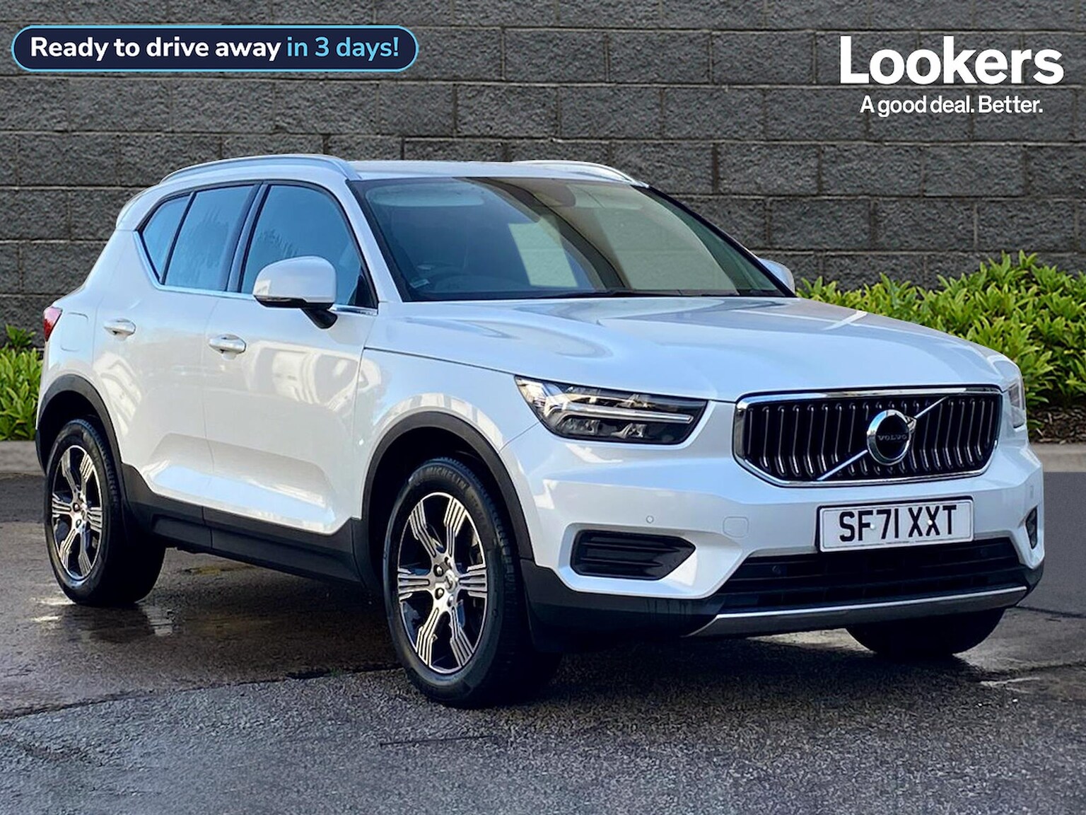 Main listing image - Volvo XC40