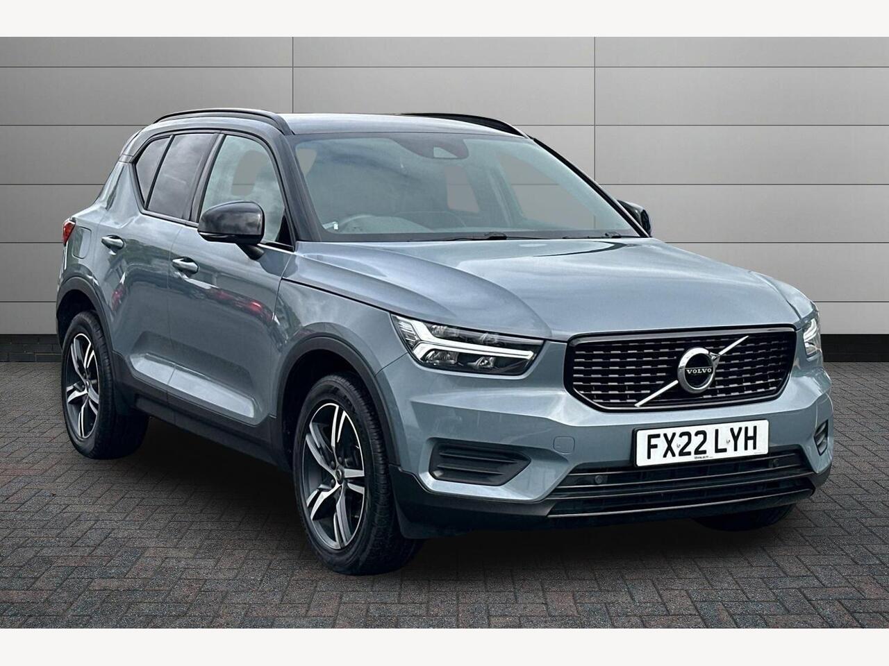 Main listing image - Volvo XC40