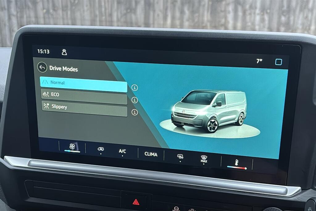 Main listing image - Volkswagen Transporter