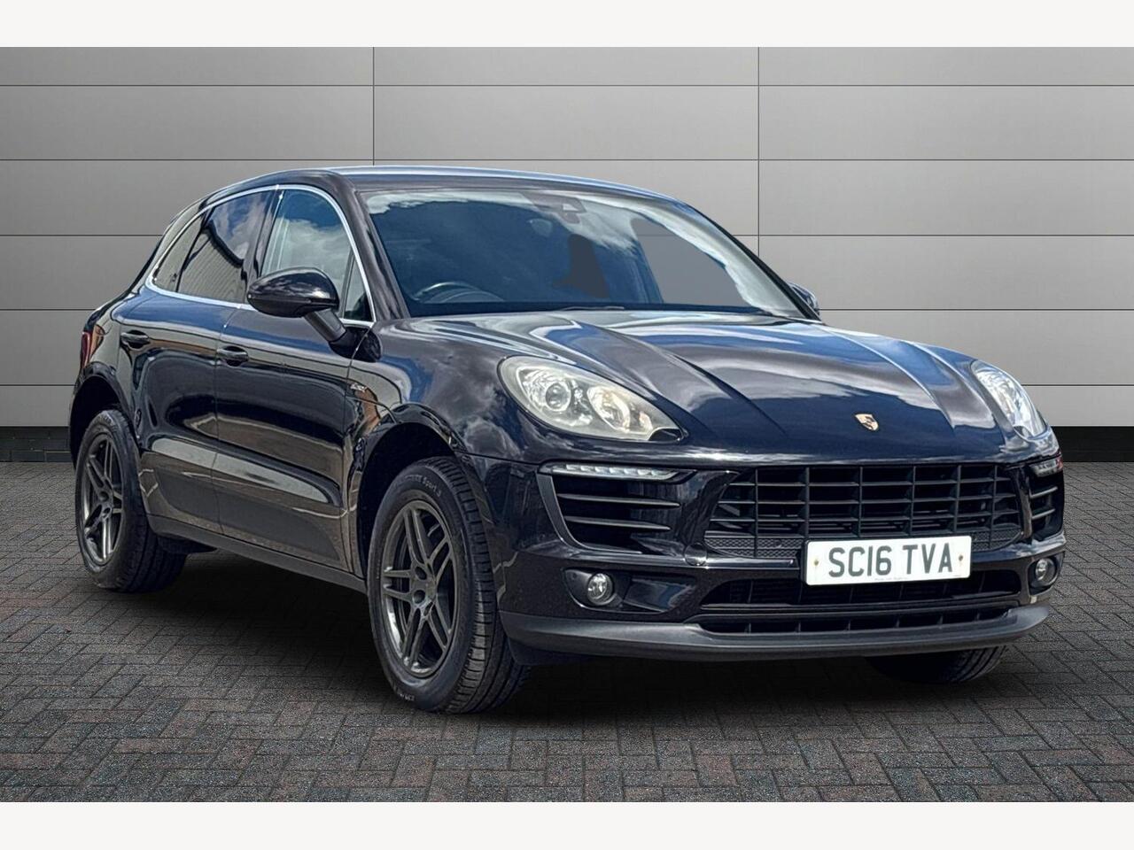 Main listing image - Porsche Macan