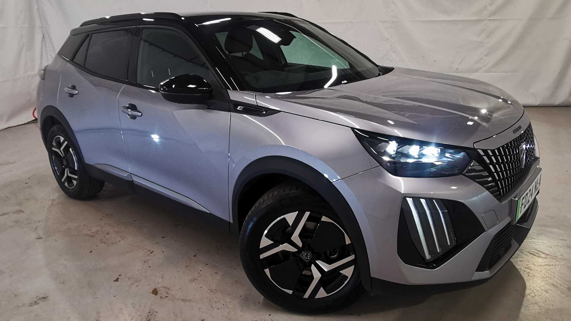 Main listing image - Peugeot e-2008