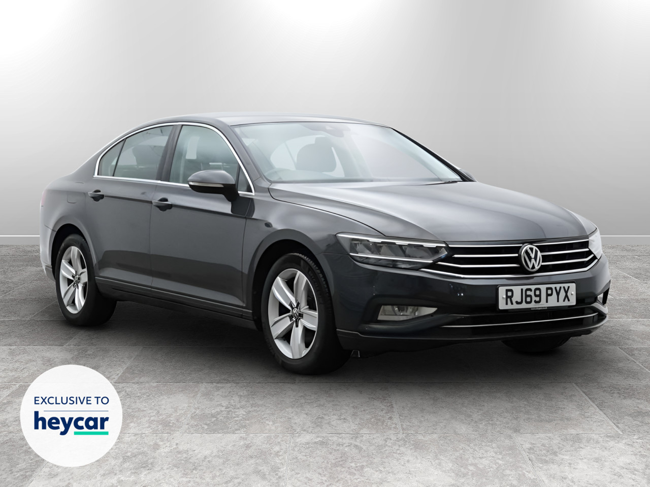 Main listing image - Volkswagen Passat