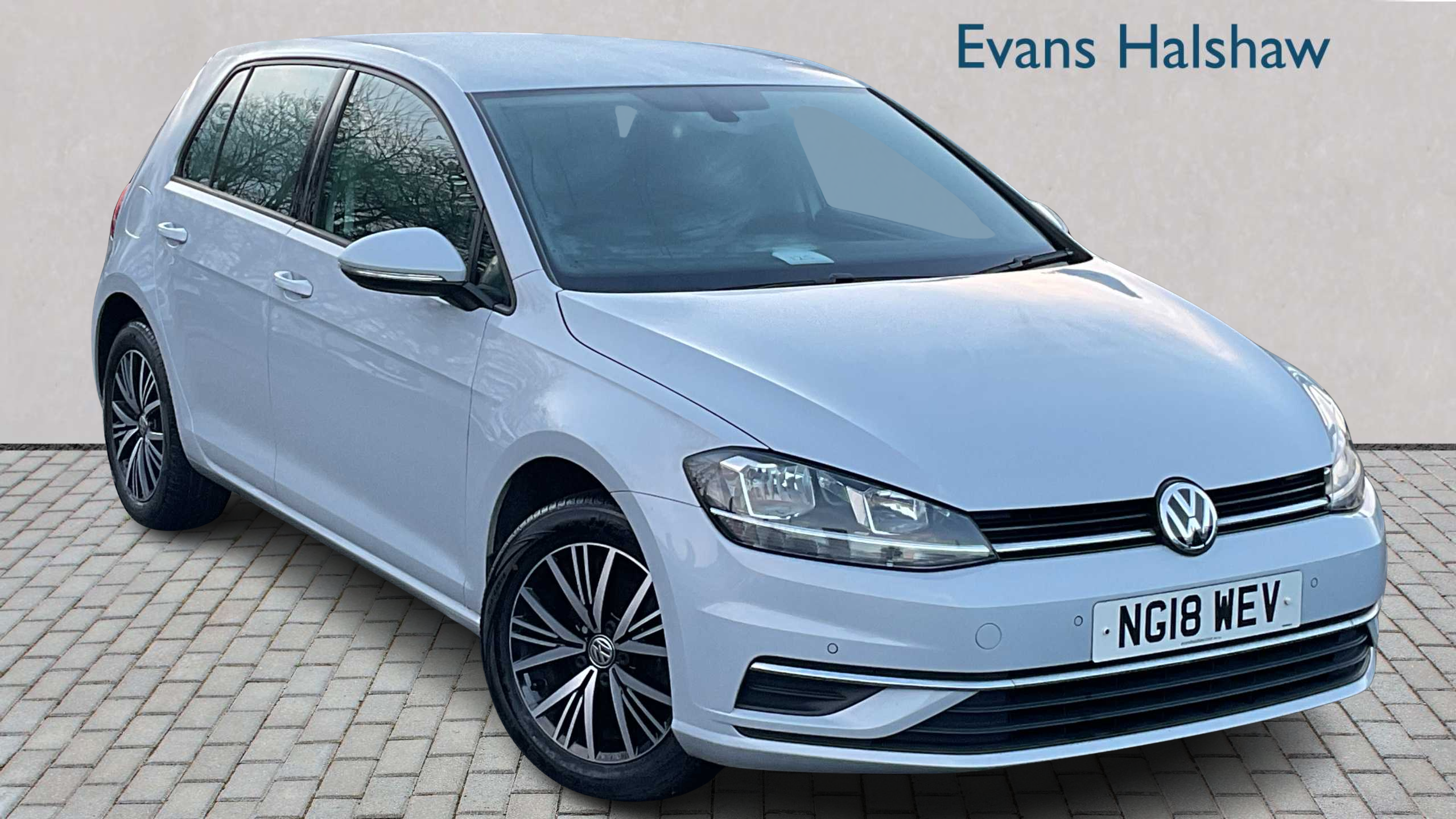 Main listing image - Volkswagen Golf