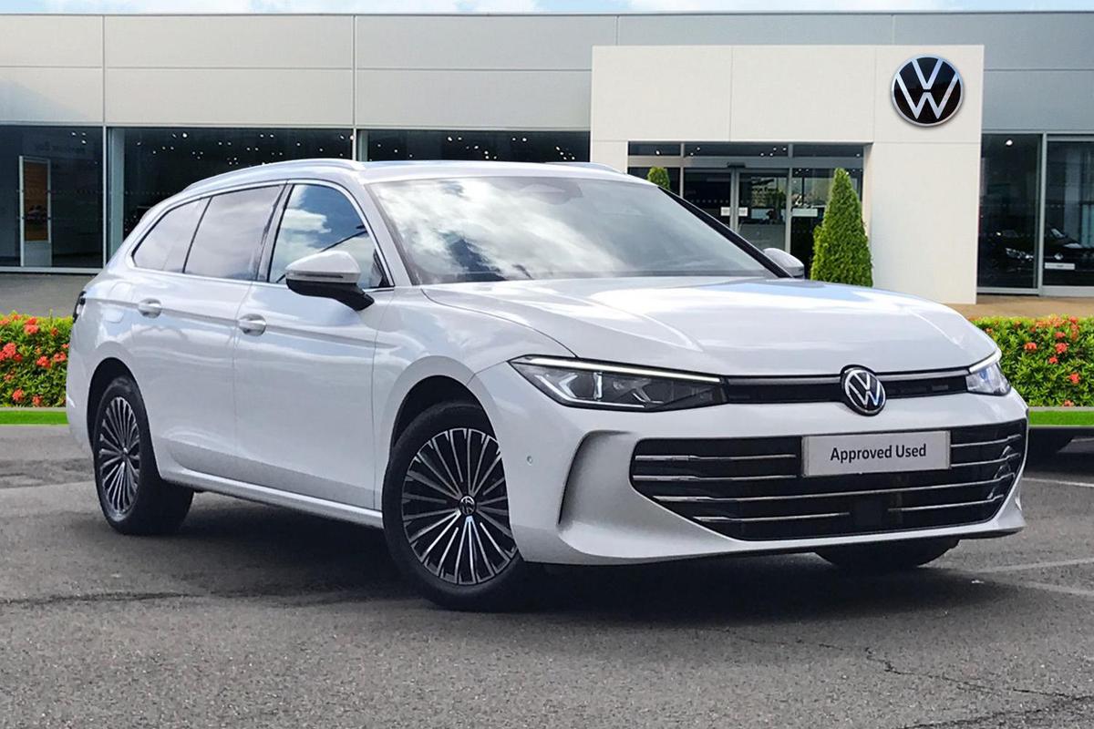 Main listing image - Volkswagen Passat Estate
