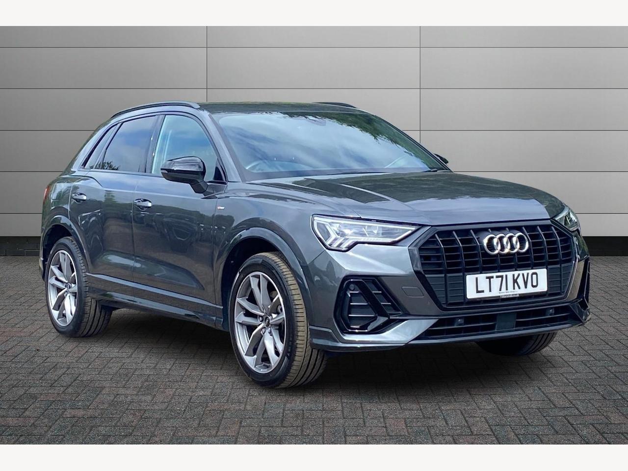 Main listing image - Audi Q3