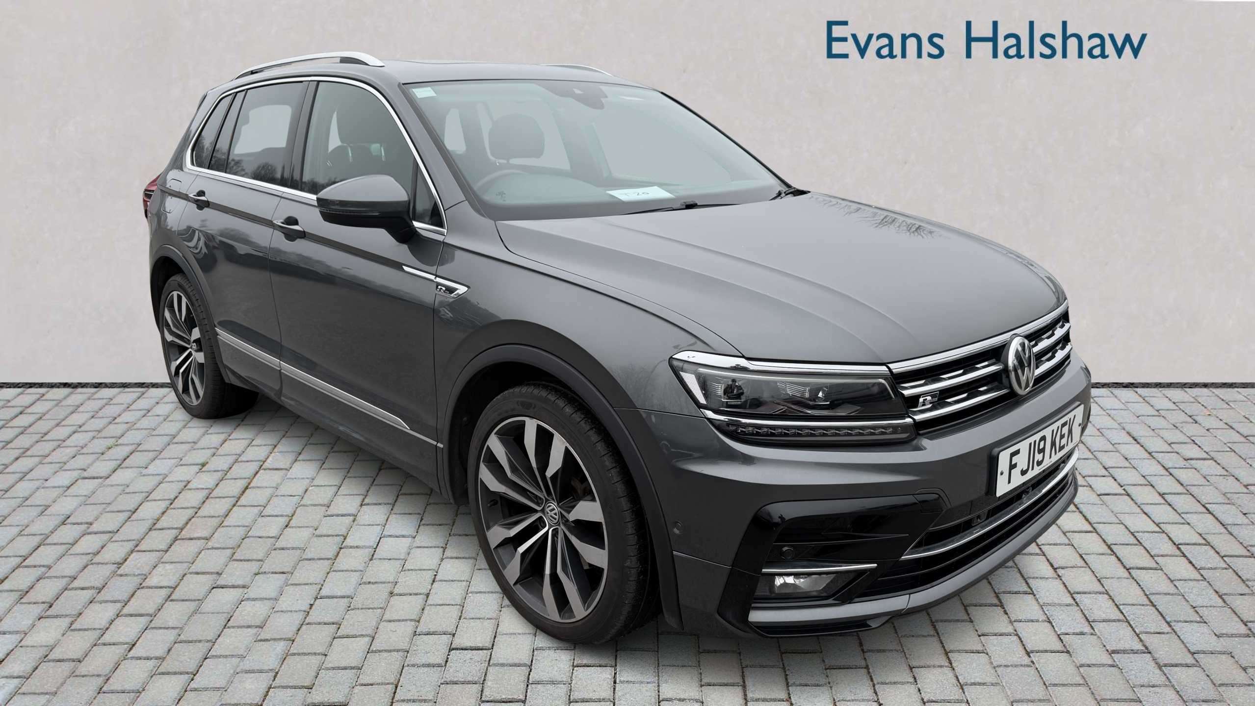 Main listing image - Volkswagen Tiguan