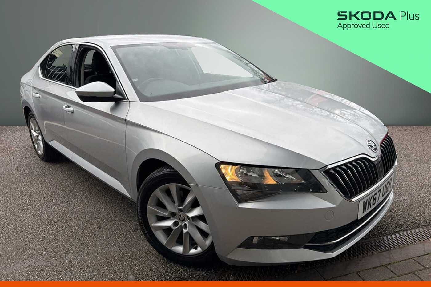 Main listing image - Skoda Superb