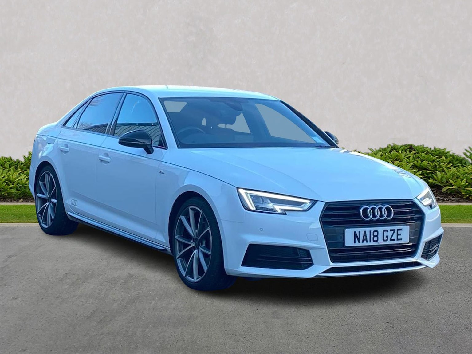 Main listing image - Audi A4