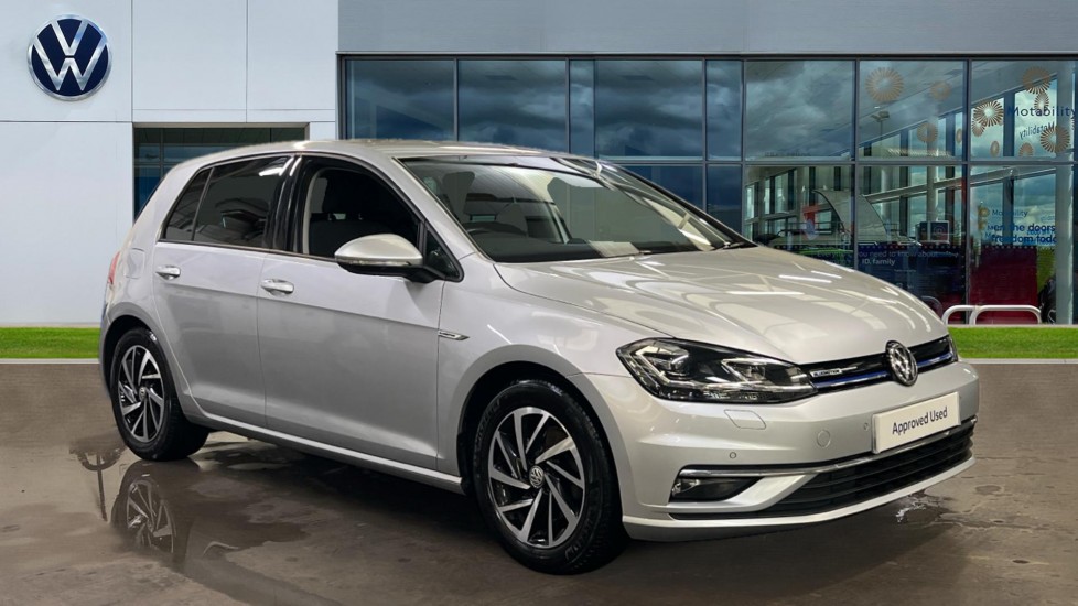 Main listing image - Volkswagen Golf