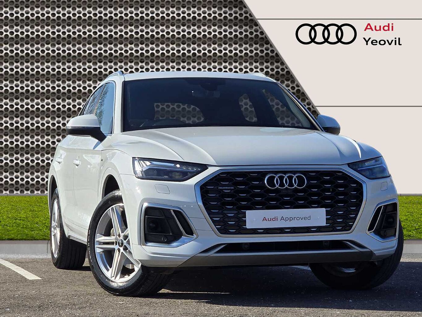 Main listing image - Audi Q5 Sportback