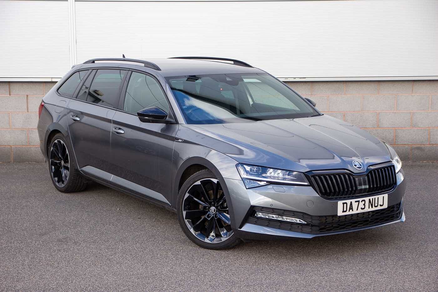 Main listing image - Skoda Superb Estate