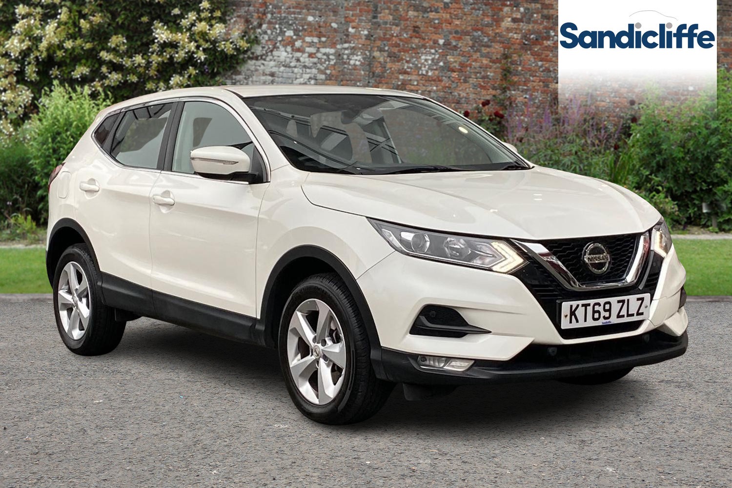 Main listing image - Nissan Qashqai