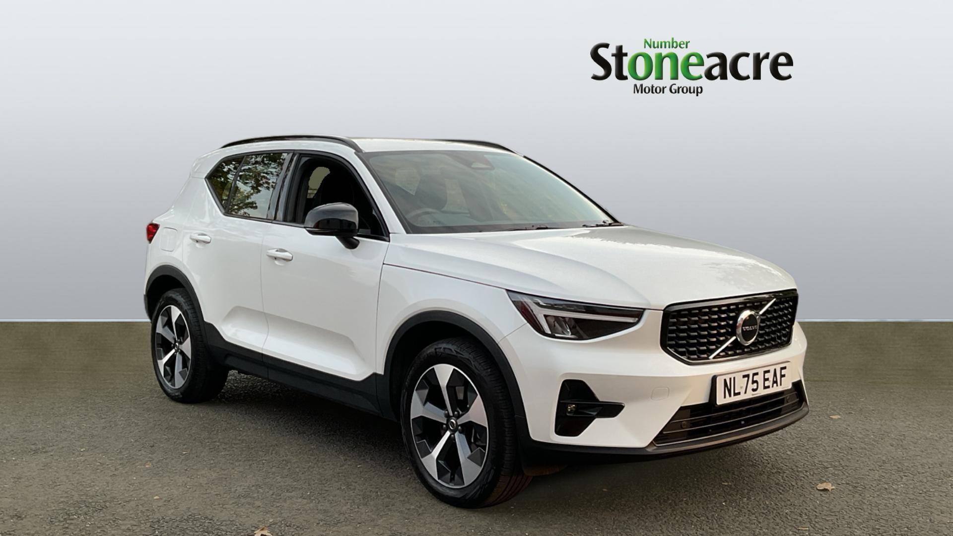 Main listing image - Volvo XC40