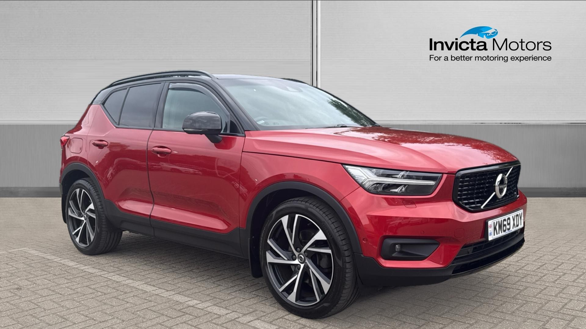 Main listing image - Volvo XC40