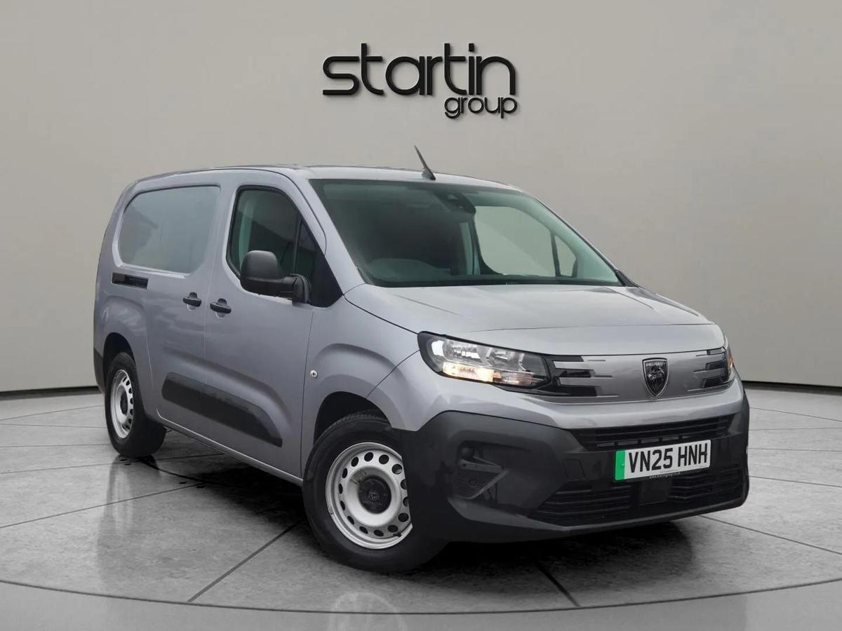 Main listing image - Peugeot e-Partner