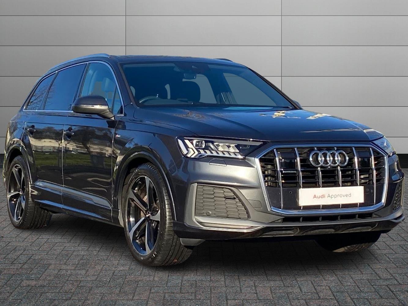 Main listing image - Audi Q7