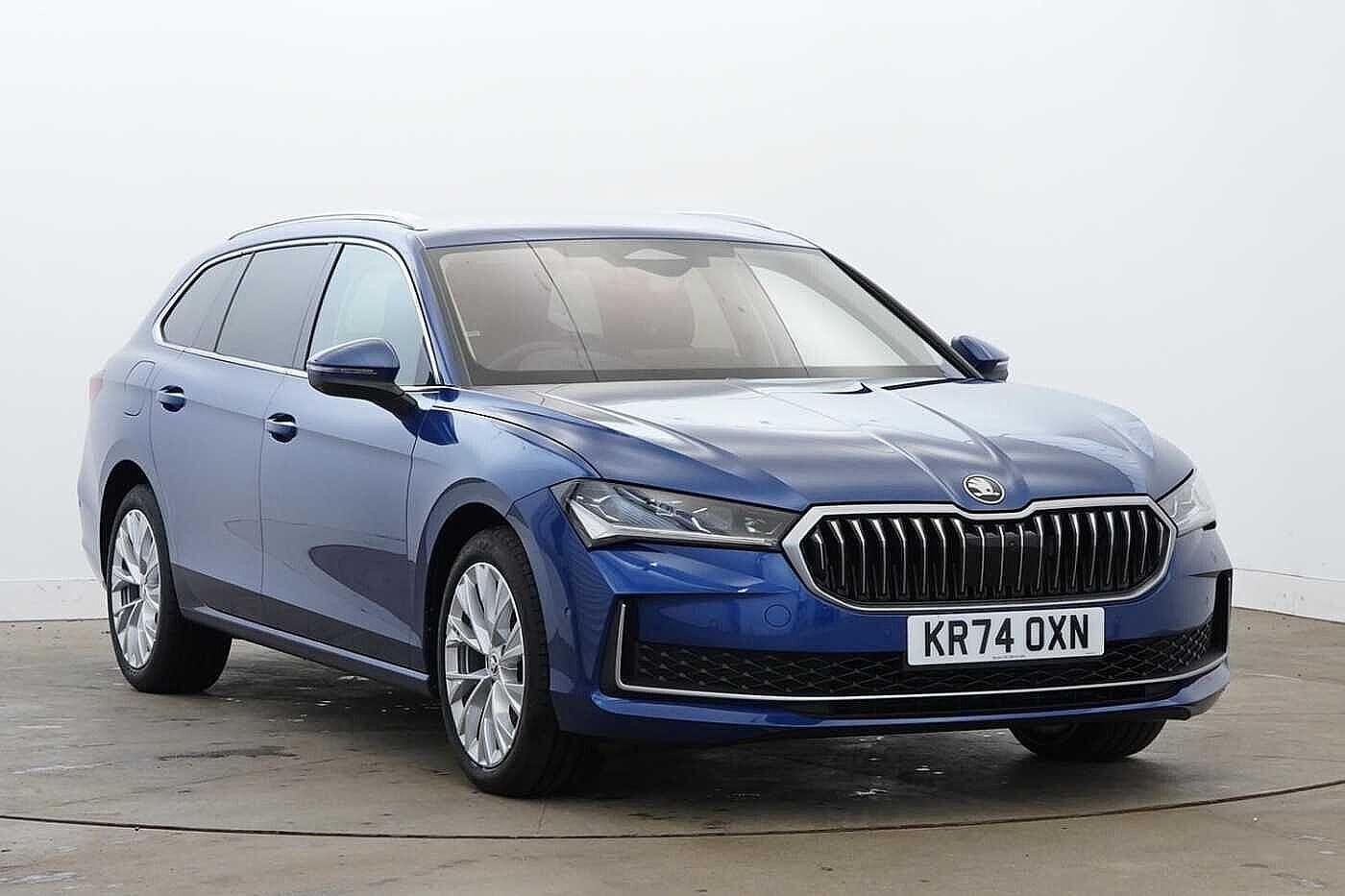 Main listing image - Skoda Superb Estate