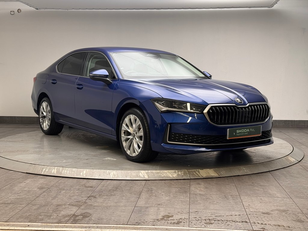 Main listing image - Skoda Superb