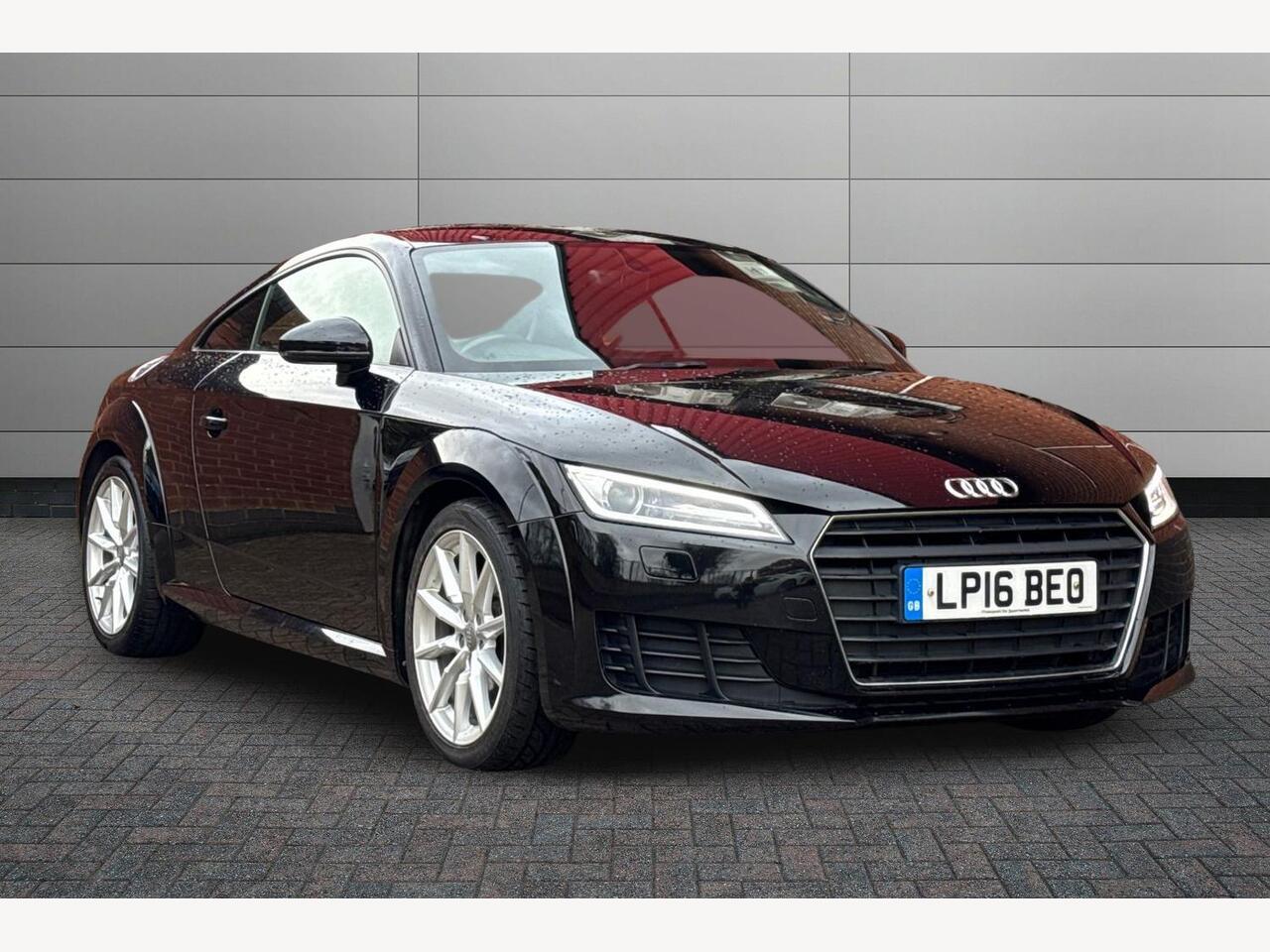 Main listing image - Audi TT