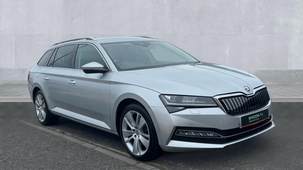 Main listing image - Skoda Superb