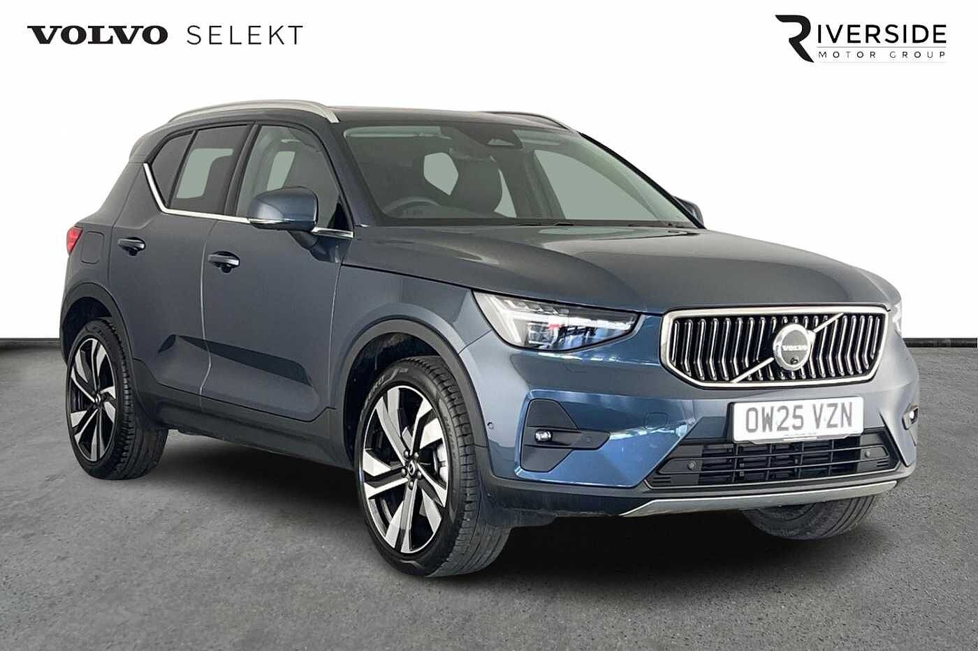 Main listing image - Volvo XC40