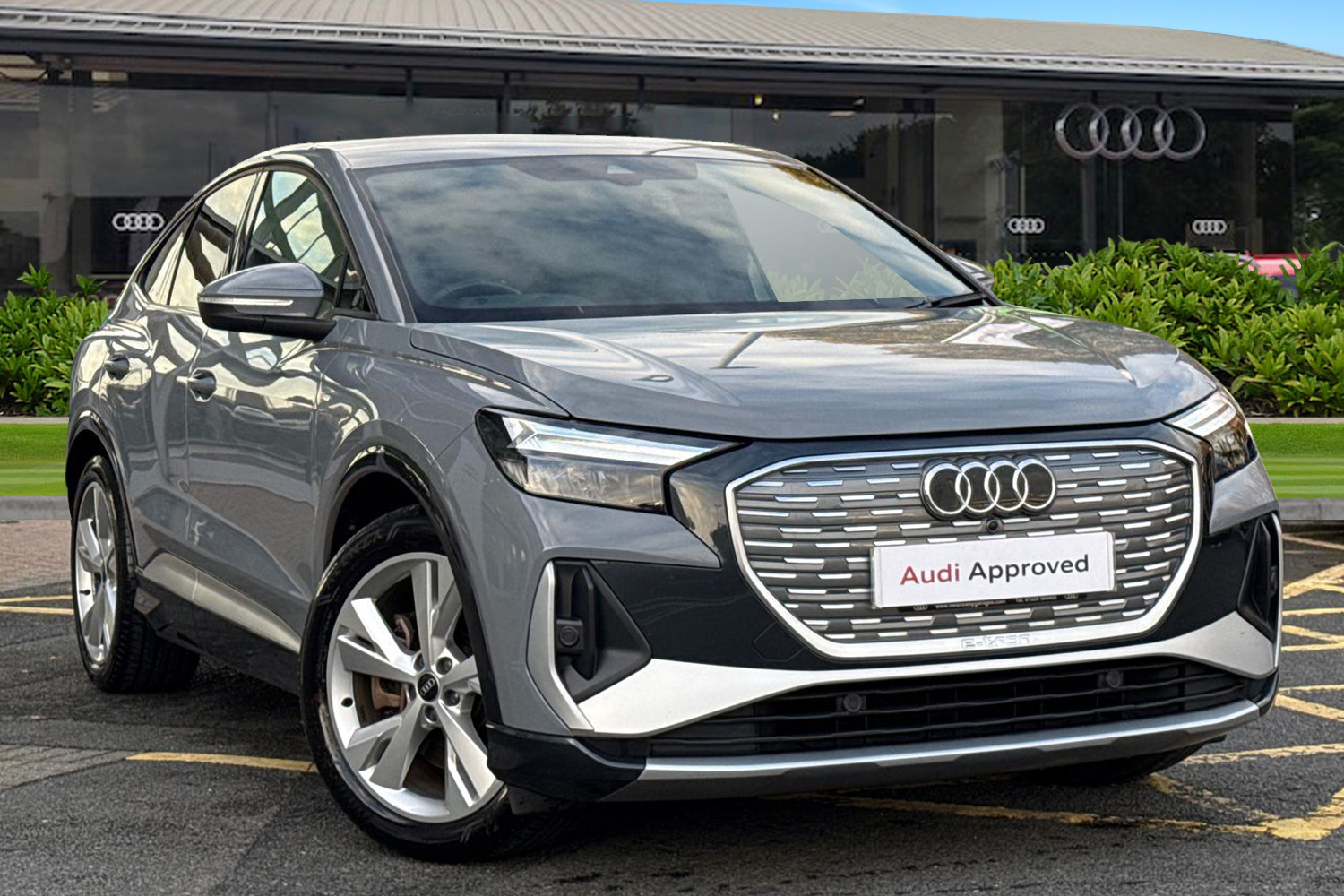 Main listing image - Audi Q4
