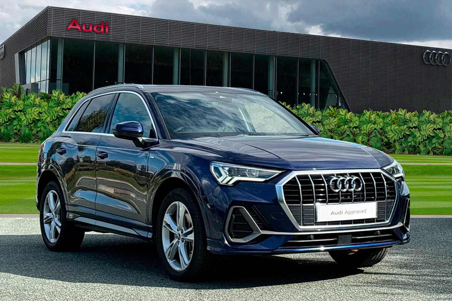 Main listing image - Audi Q3