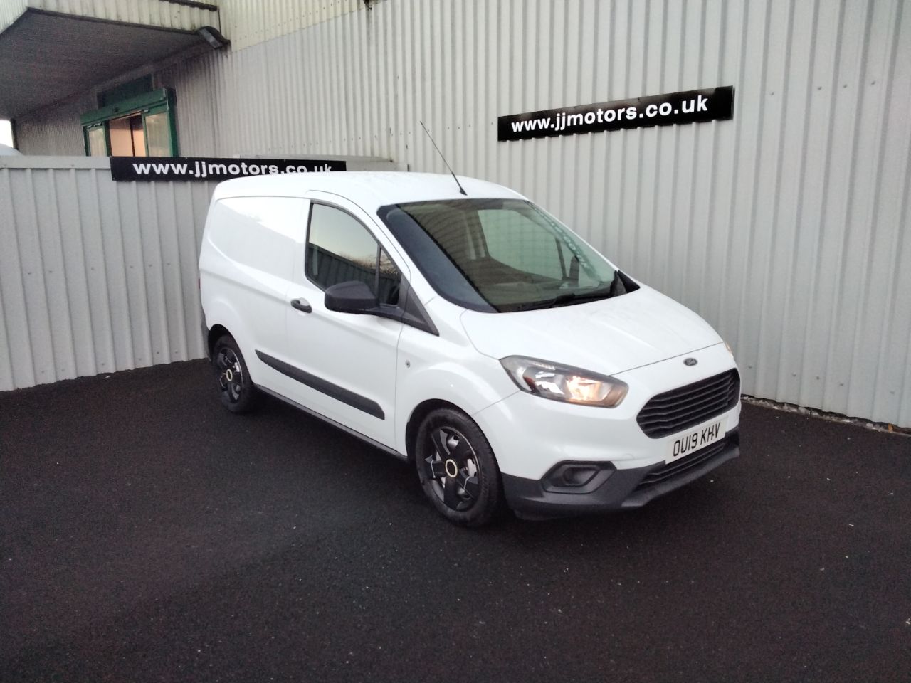 Main listing image - Ford Transit Courier