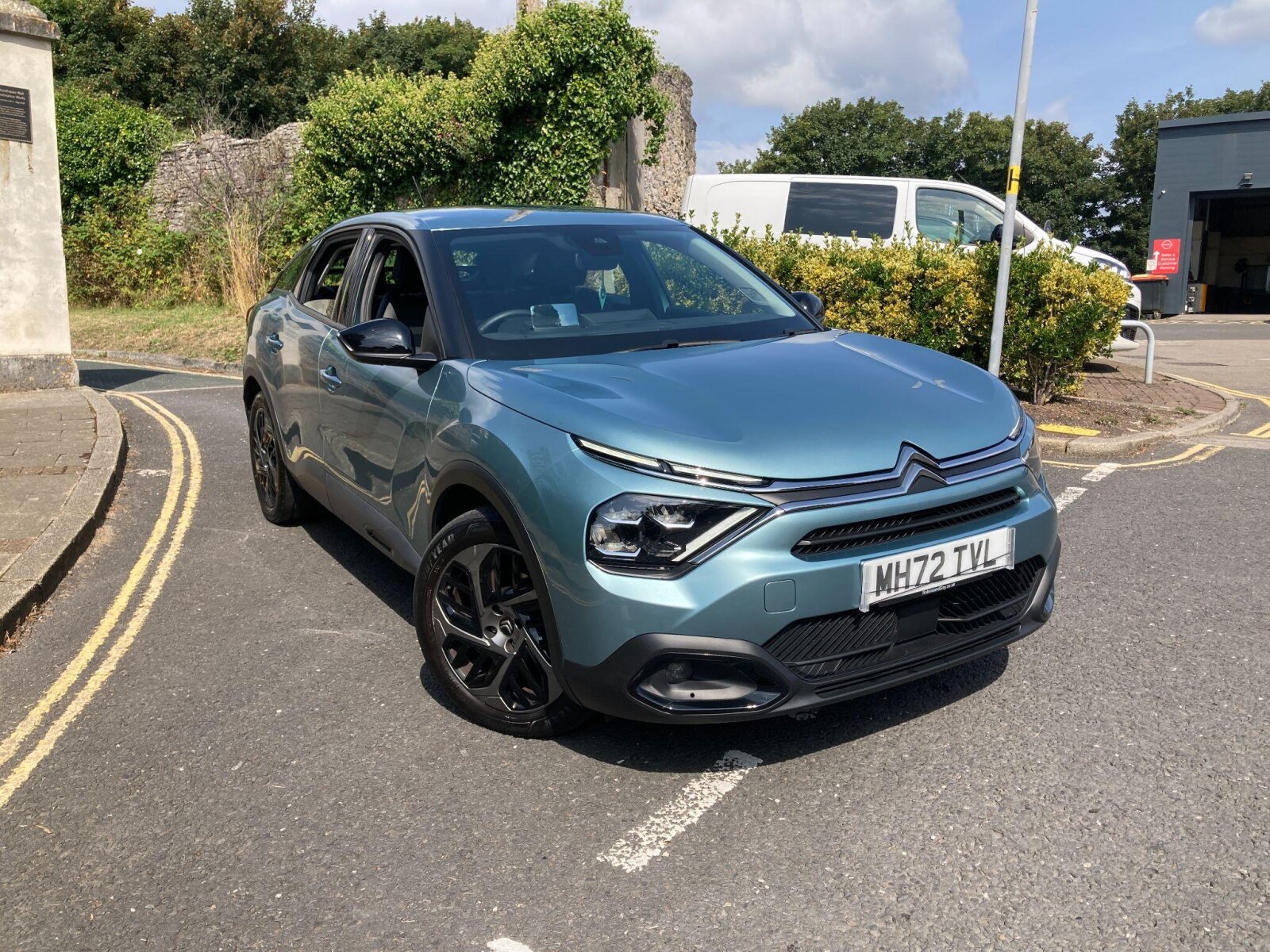 Main listing image - Citroen C4