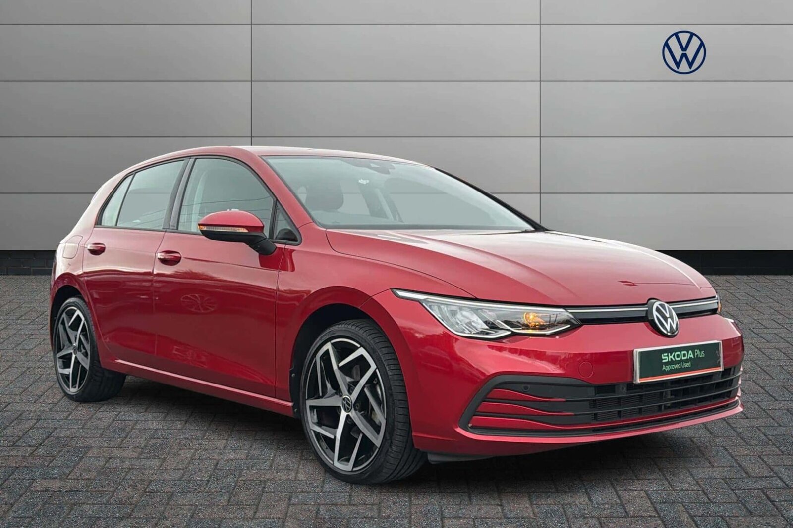 Main listing image - Volkswagen Golf