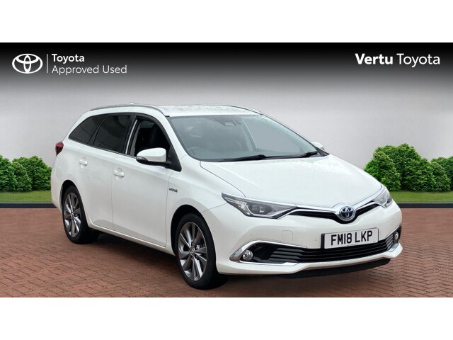 Main listing image - Toyota Auris Touring Sport