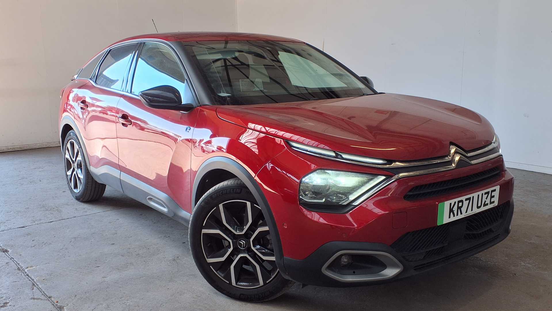 Main listing image - Citroen C4