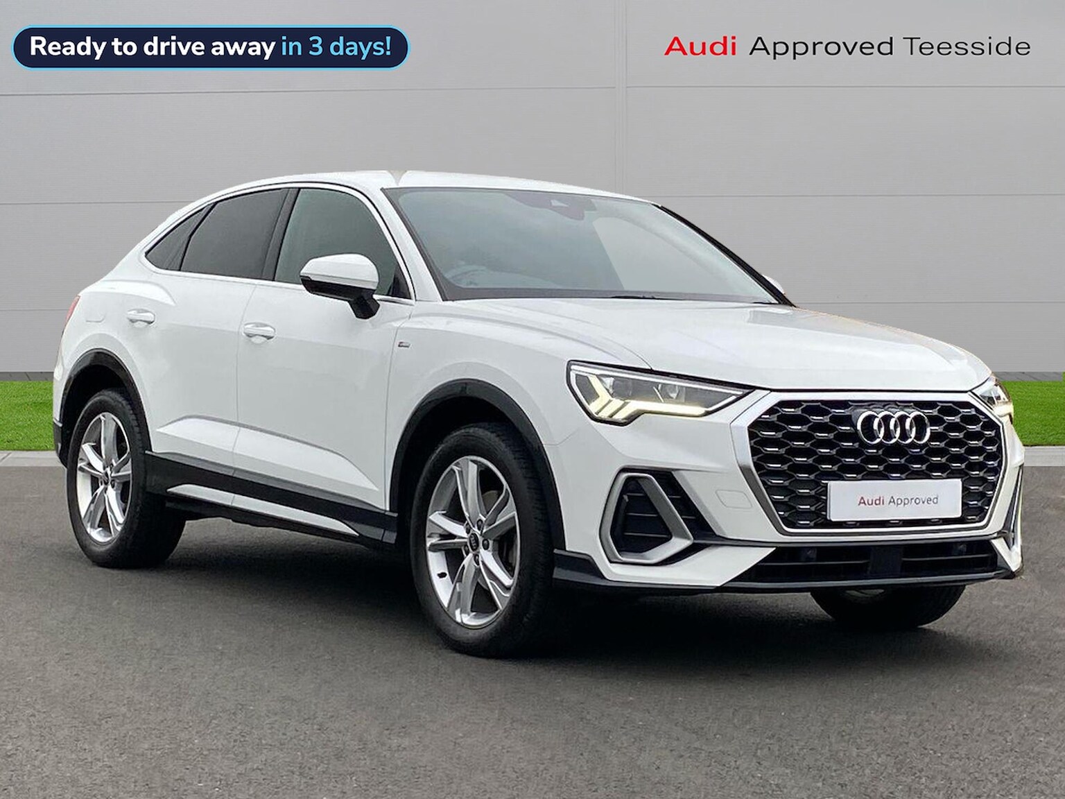 Main listing image - Audi Q3