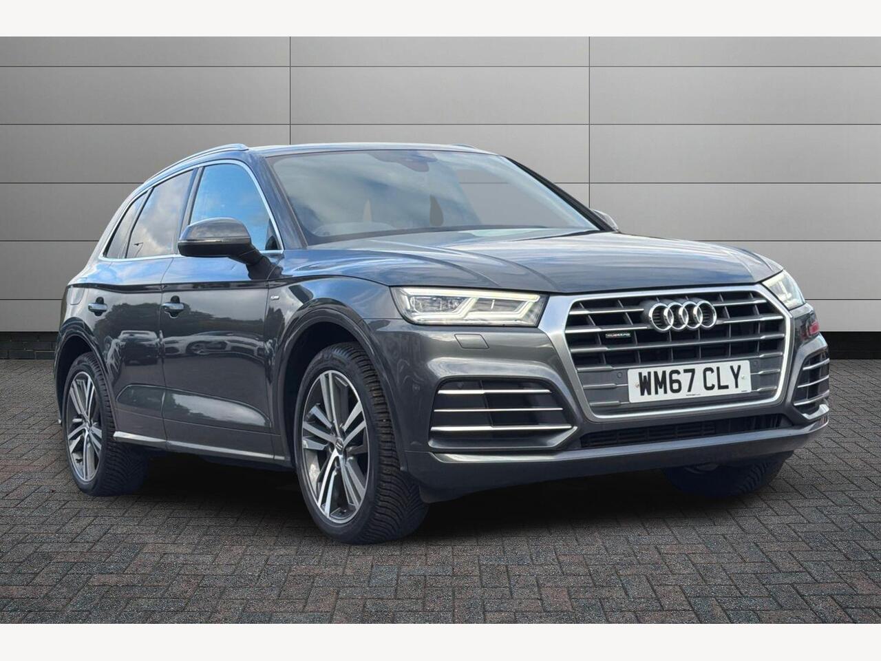 Main listing image - Audi Q5