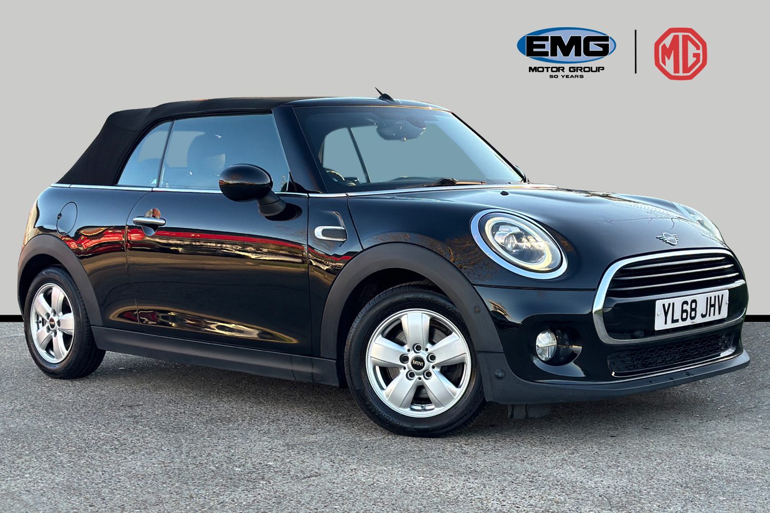 Main listing image - MINI Convertible