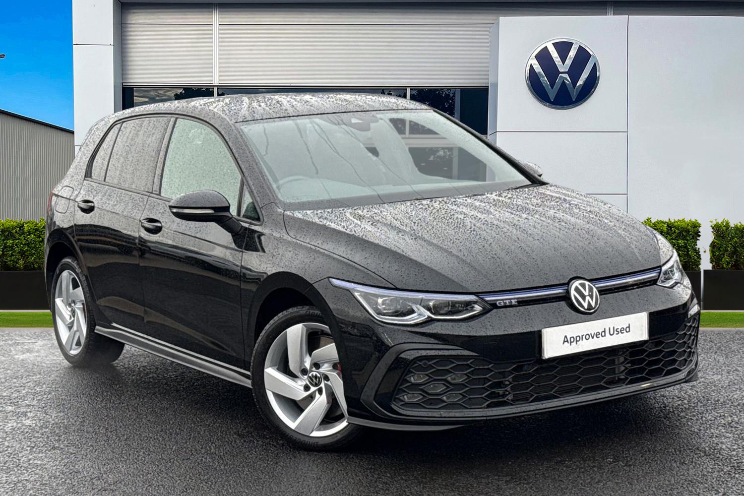 Main listing image - Volkswagen Golf GTE