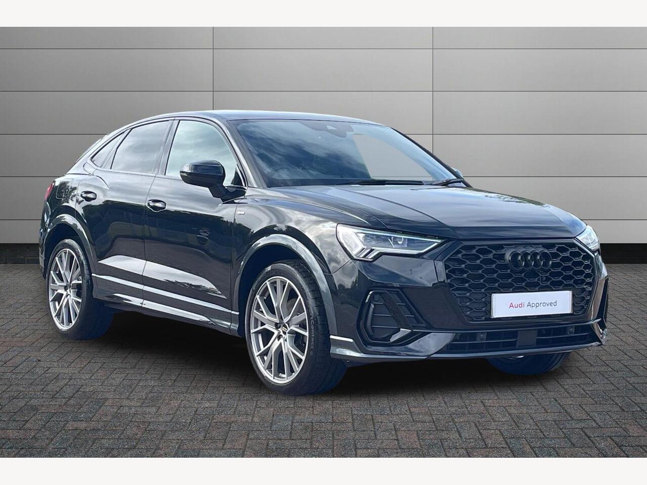 Main listing image - Audi Q3