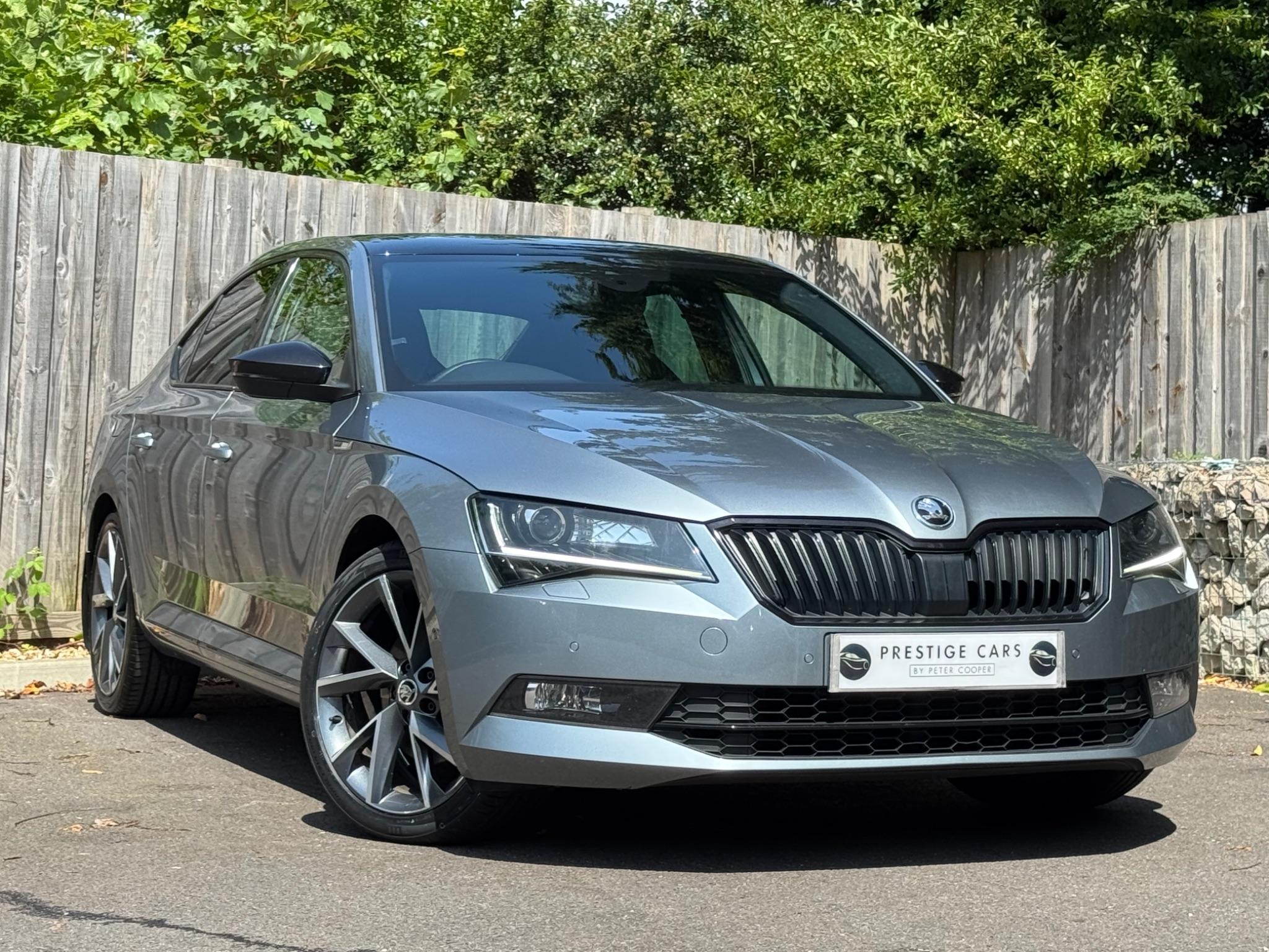 Main listing image - Skoda Superb