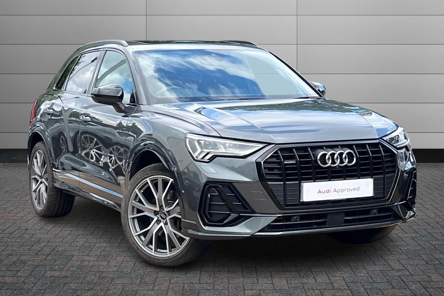 Main listing image - Audi Q3