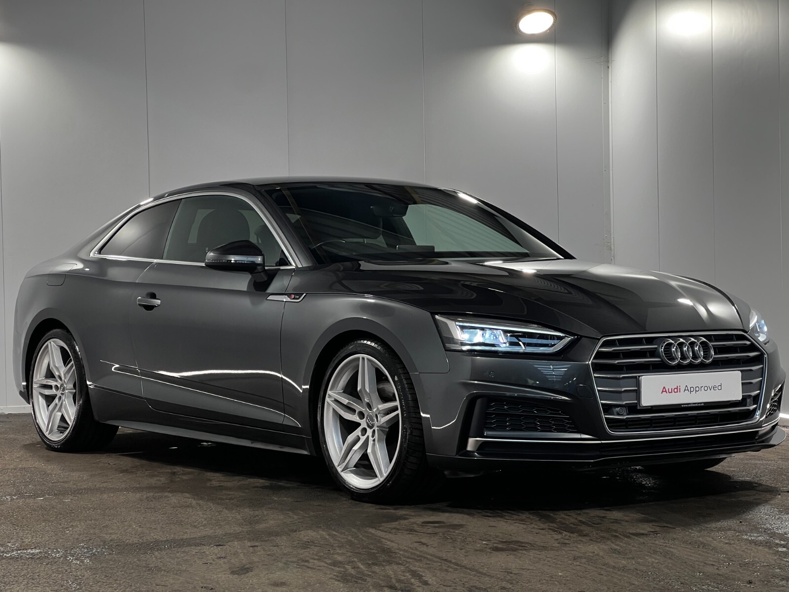 Main listing image - Audi A5