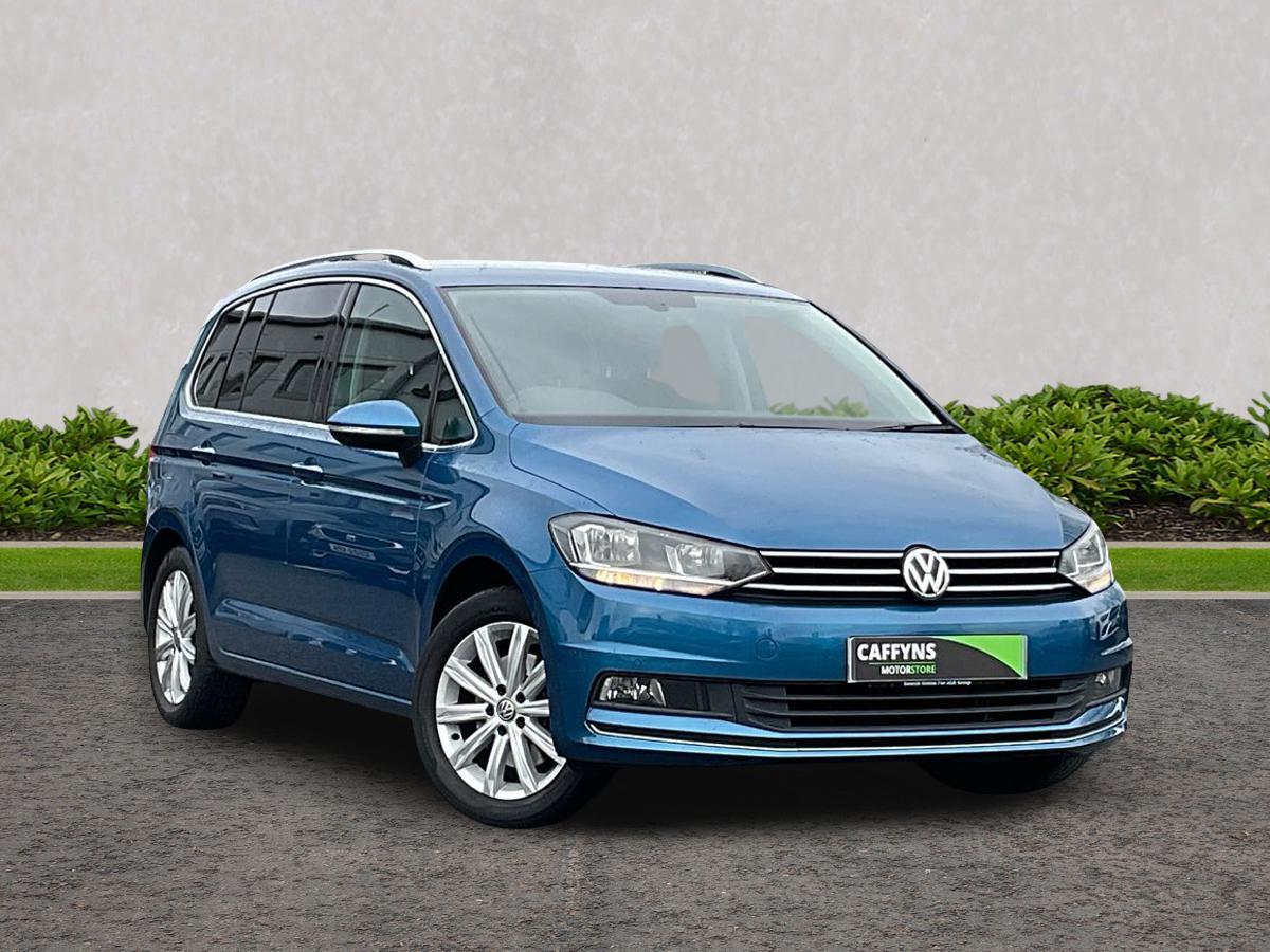 Main listing image - Volkswagen Touran