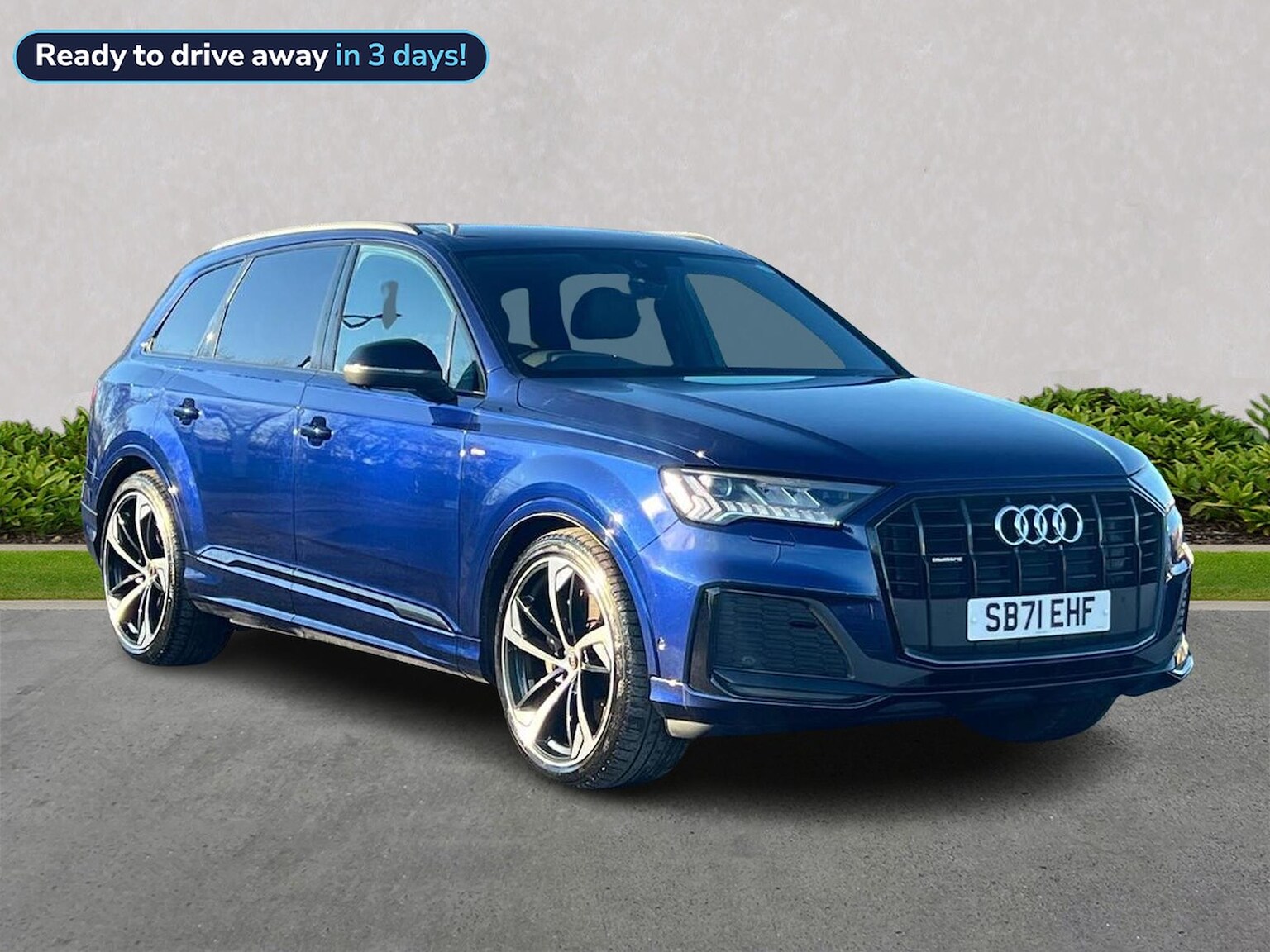 Main listing image - Audi Q7