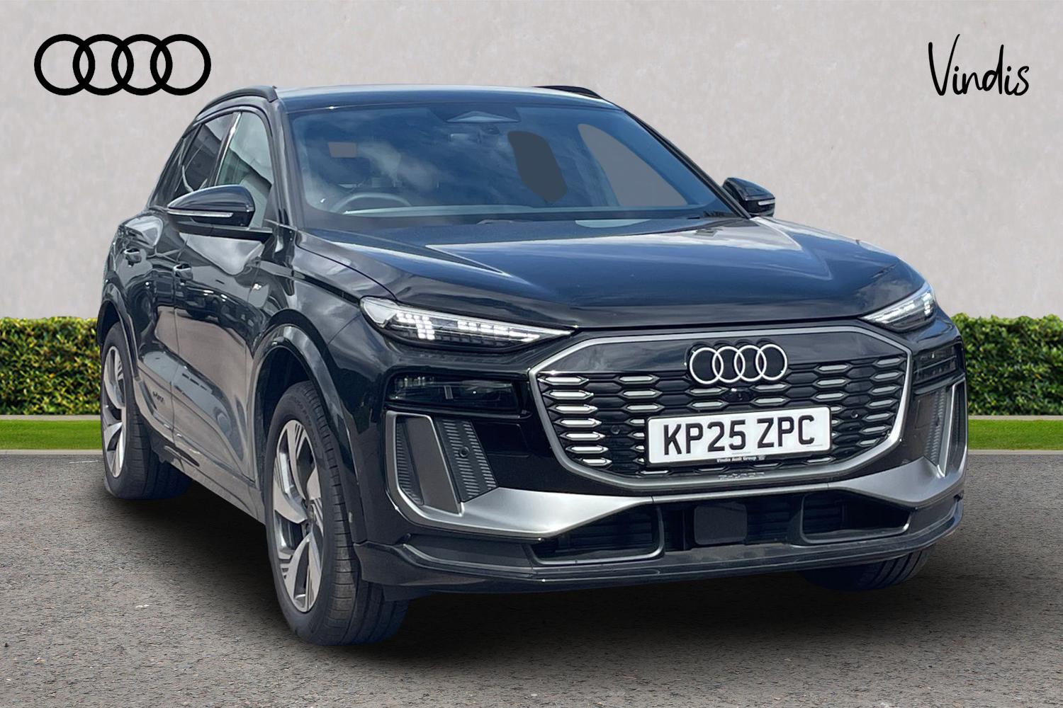 Main listing image - Audi Q6 e-tron