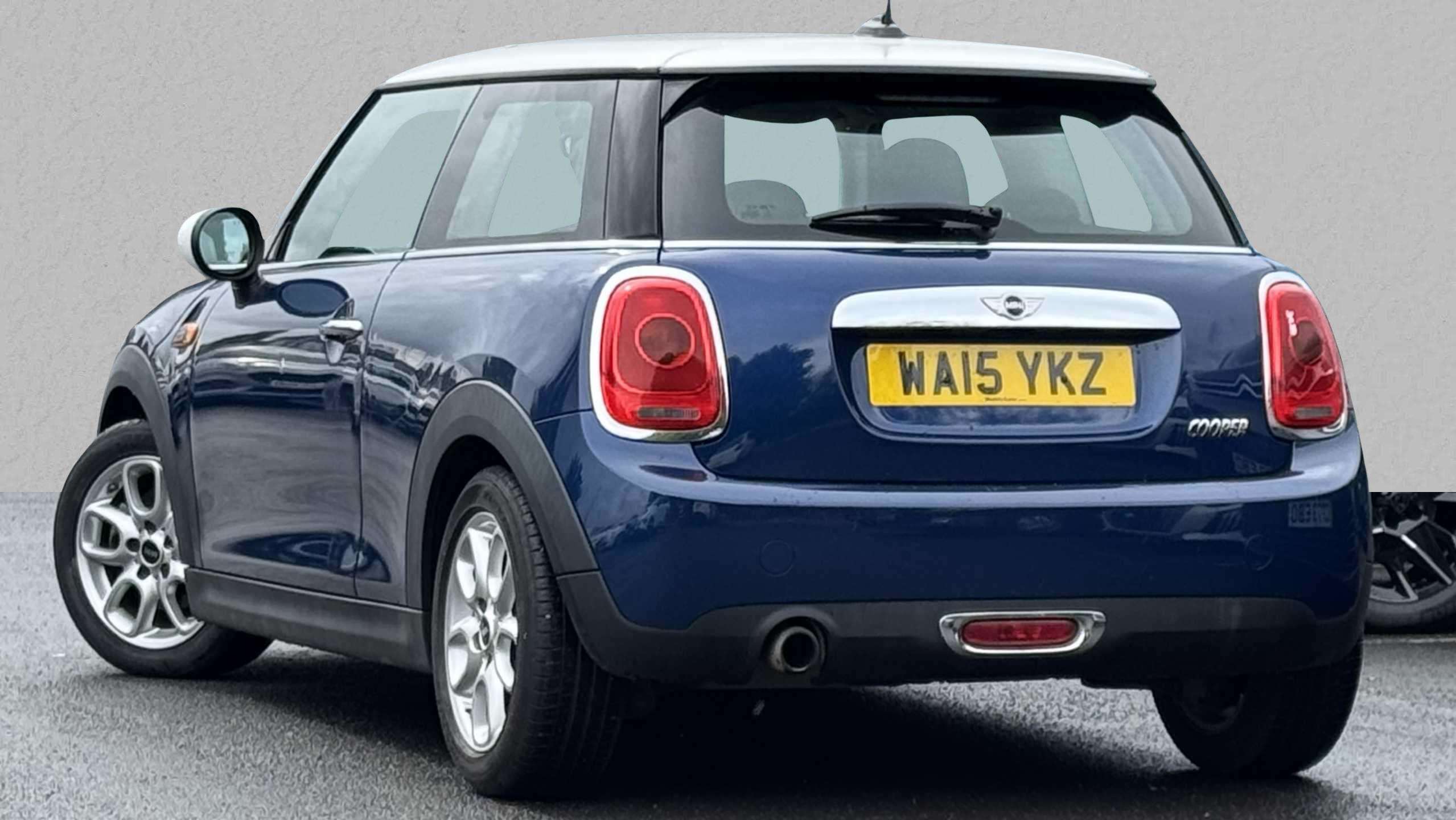 Main listing image - MINI Hatchback